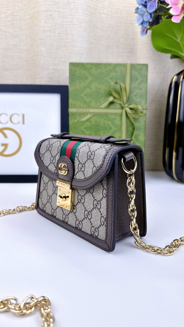 激安グッチバッグコピー側面デザイン